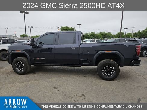 Used 2024 GMC Sierra 2500 AT4X AWD/4WD image 7