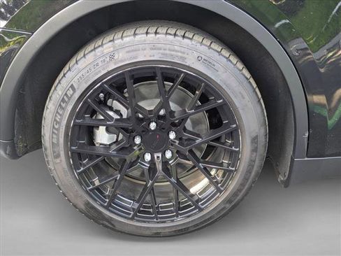 Used 2022 Tesla Model Y Long Range image 24