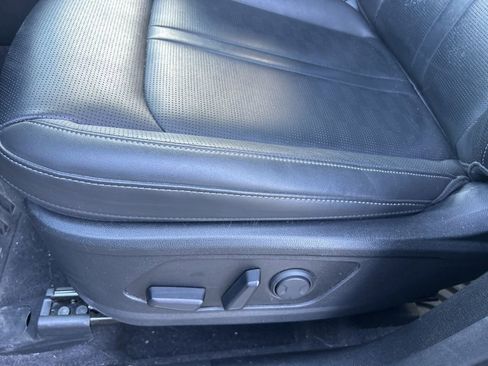 Certified 2024 Kia Sorento S w/ Panoramic Sunroof Package image 12