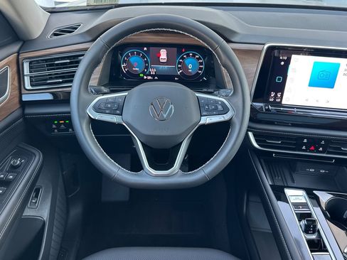 New 2026 Volkswagen Atlas SE image 12