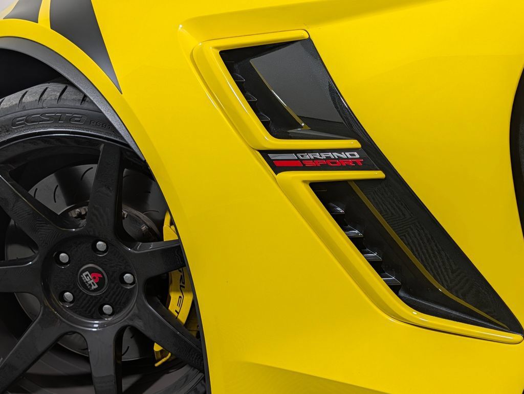 Used 2019 Chevrolet Corvette Grand Sport RWD image 29