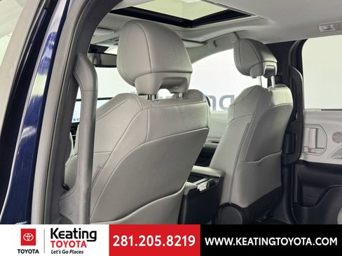 Certified 2025 Toyota Sienna XLE image 18