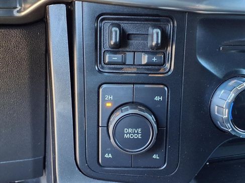 Used 2023 Ford F150 Lariat w/ Equipment Group 502A High image 32