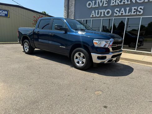 Used 2023 RAM 1500 Big Horn AWD/4WD image 2