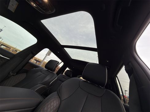 New 2025 Jeep Grand Cherokee L Summit w/ Obsidian Package image 20