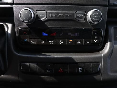 Used 2026 RAM ProMaster 2500 w/ Convenience Group FWD image 17