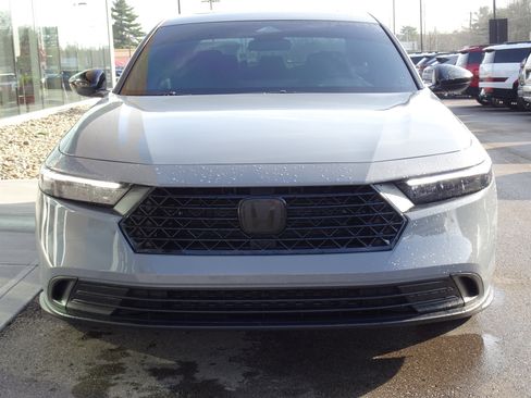 Used 2024 Honda Accord Sport image 7