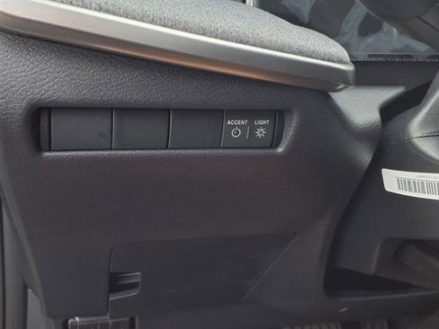 New 2025 Nissan Kicks SV w/ SV Premium Package image 20