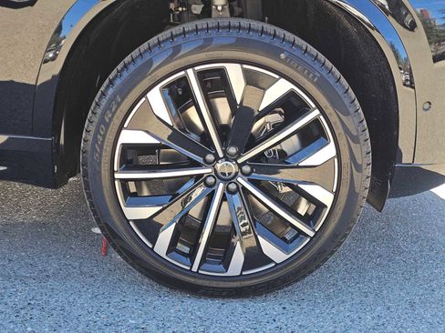 New 2026 Volvo XC90 T8 Ultra w/ Protection Package Premier AWD/4WD image 9