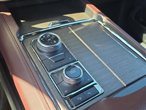 Used 2024 Ford Expedition Limited image 15