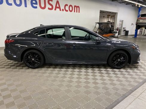 Used 2025 Toyota Camry SE image 12