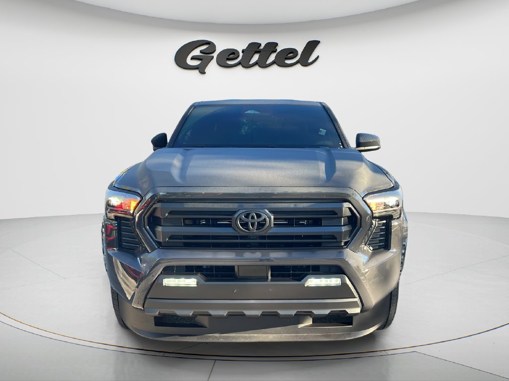 Used 2026 Toyota Tacoma SR5 AWD/4WD image 2