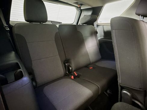 Used 2019 Chevrolet Traverse LS AWD/4WD image 27