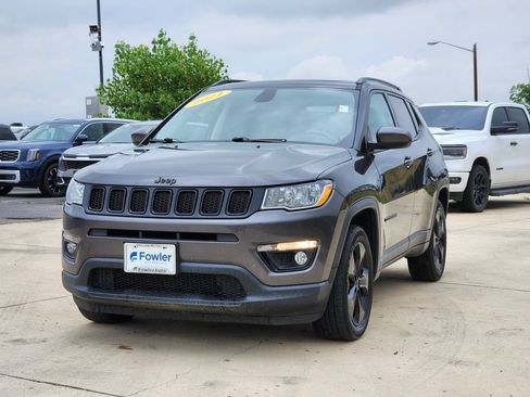 Used 2021 Jeep Compass Latitude w/ Sun and Sound Group AWD/4WD image 4
