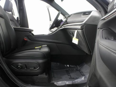 New 2025 Jeep Grand Cherokee L Limited w/ Trailer Tow Package image 24