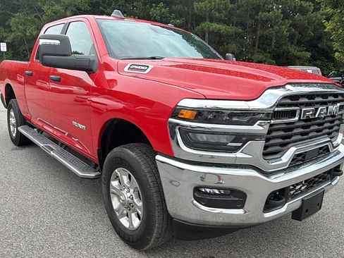 Used 2026 RAM 2500 Big Horn AWD/4WD image 5