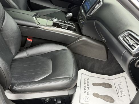 Used 2018 Maserati Ghibli RWD image 39