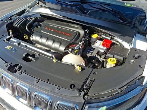 Certified 2022 Jeep Compass Latitude image 31