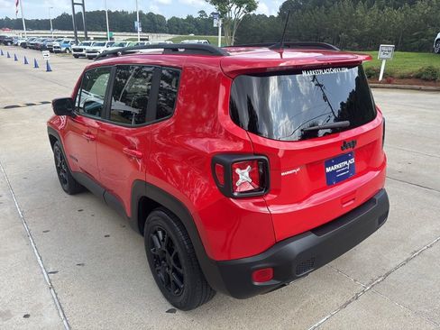 Used 2020 Jeep Renegade Altitude FWD image 16