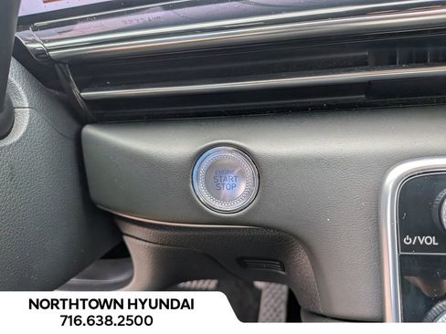 Used 2025 Genesis GV80 2.5T Standard AWD/4WD image 19