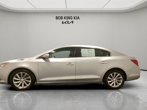 Used 2016 Buick LaCrosse Leather FWD image 2