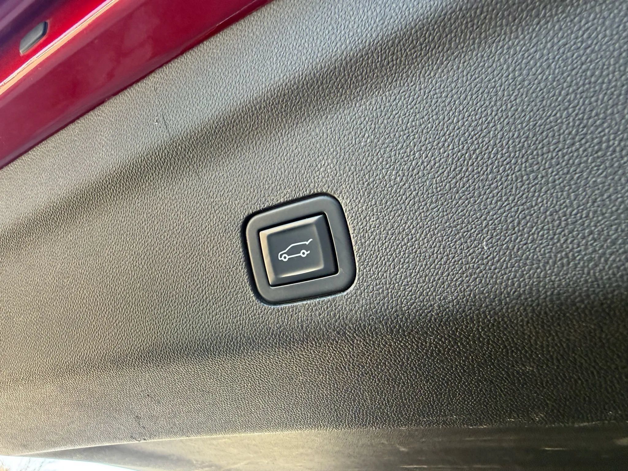 Used 2021 Chevrolet Tahoe Premier AWD/4WD image 38