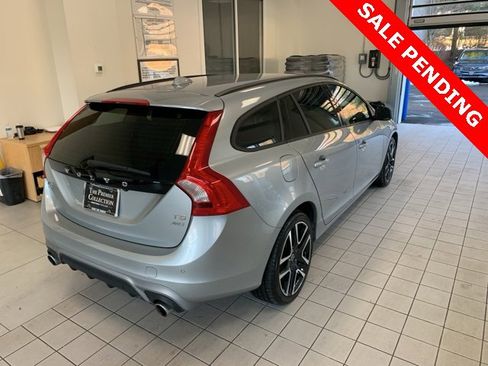 Used 2018 Volvo V60 T5 Dynamic w/ Vision Package image 4
