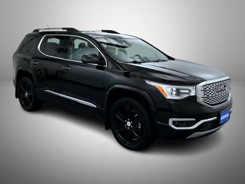 Used 2017 GMC Acadia Denali w/ Technology Package image 3