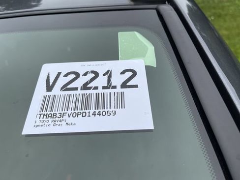 Used 2023 Toyota RAV4 SE w/ Weather & Moonroof Package AWD/4WD image 10