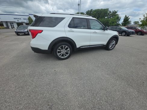 Used 2021 Ford Explorer Limited AWD/4WD image 19