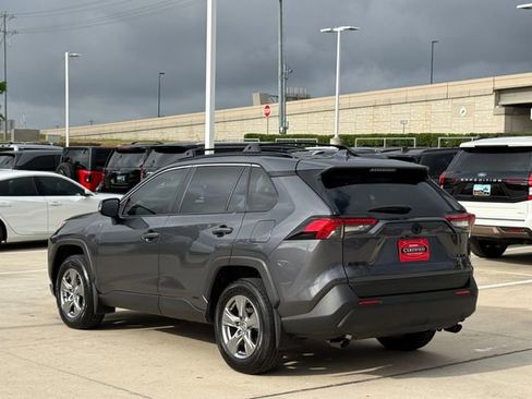 Used 2025 Toyota RAV4 XLE w/ Convenience Package AWD/4WD image 8