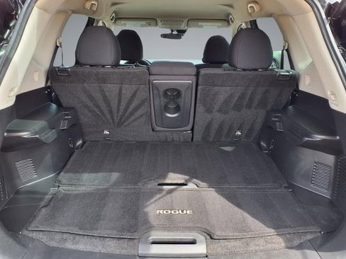 Used 2019 Nissan Rogue S image 13