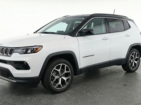 Used 2025 Jeep Compass Limited image 3