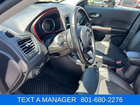 Used 2020 Jeep Compass Trailhawk AWD/4WD image 15