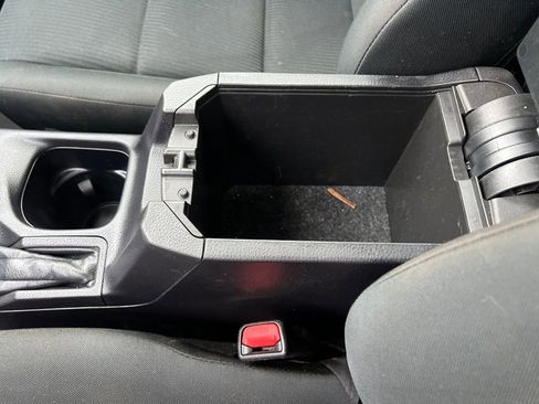 Used 2018 Toyota RAV4 LE w/ All Weather Liner Package image 16