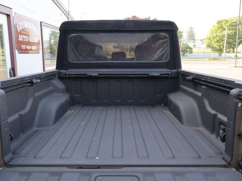 Used 2020 Jeep Gladiator Rubicon AWD/4WD image 6