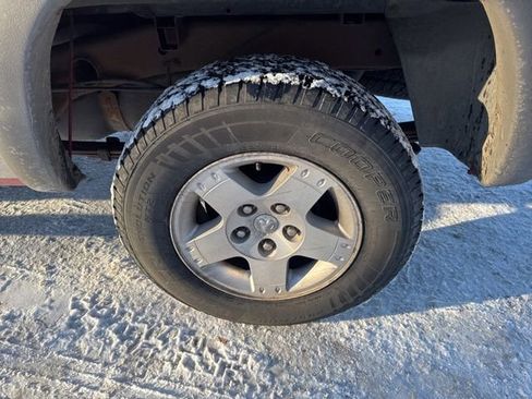 Used 2004 Dodge Ram 1500 Truck SLT w/ Quad Cab Value Group image 6