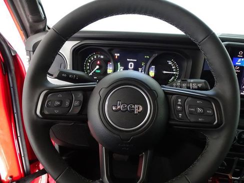 Certified 2025 Jeep Wrangler Willys 4xe image 6