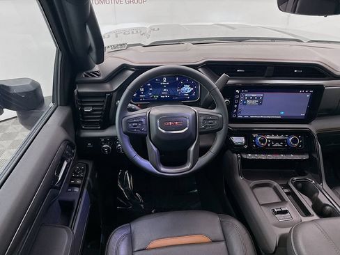Used 2024 GMC Sierra 2500 AT4 w/ AT4 Premium Plus Package AWD/4WD image 25