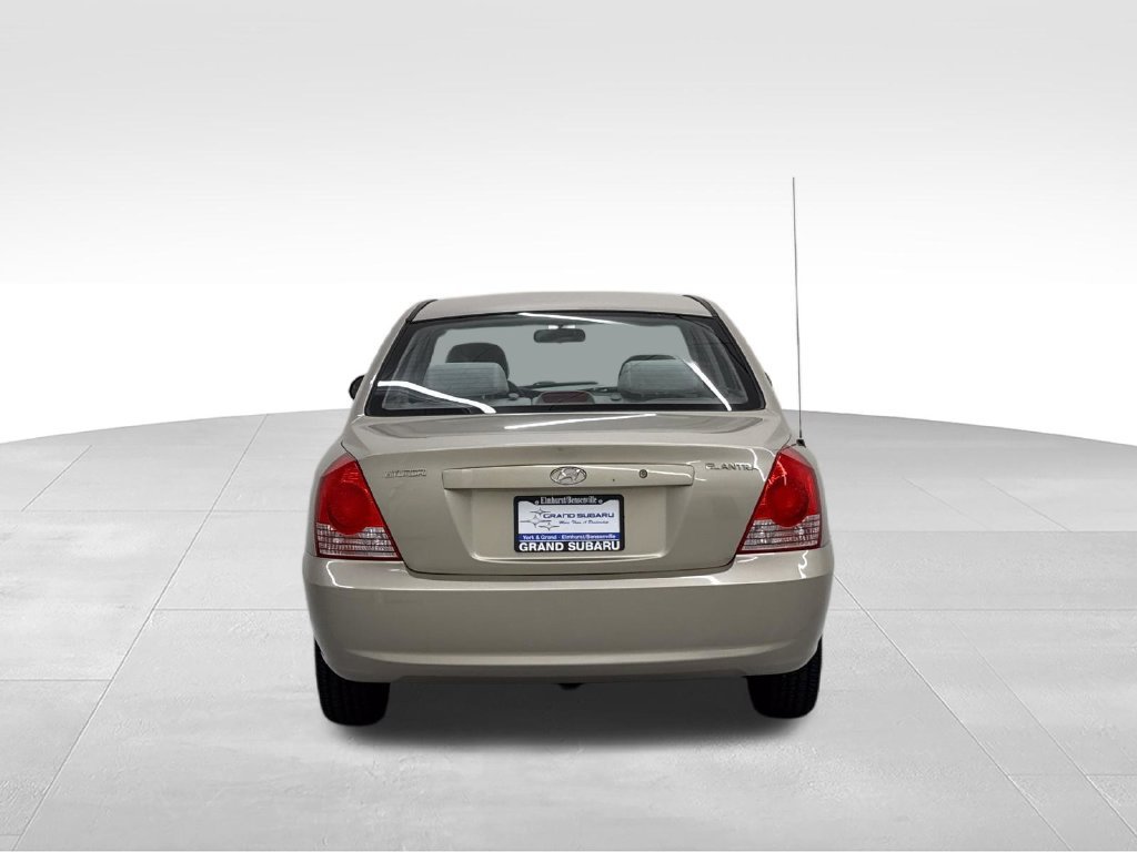 Used 2005 Hyundai Elantra Sedan FWD image 4
