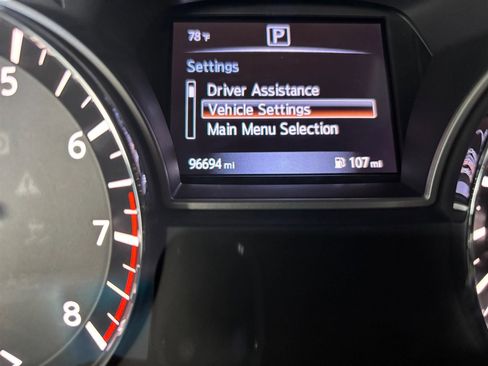 Used 2016 Nissan Pathfinder SV image 19