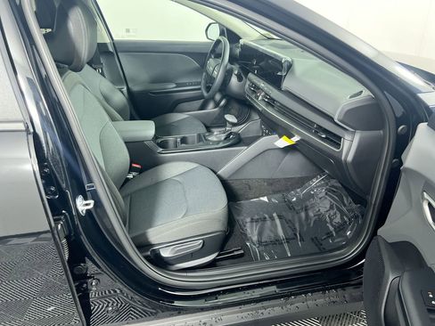 New 2025 Kia K4 LXS image 27