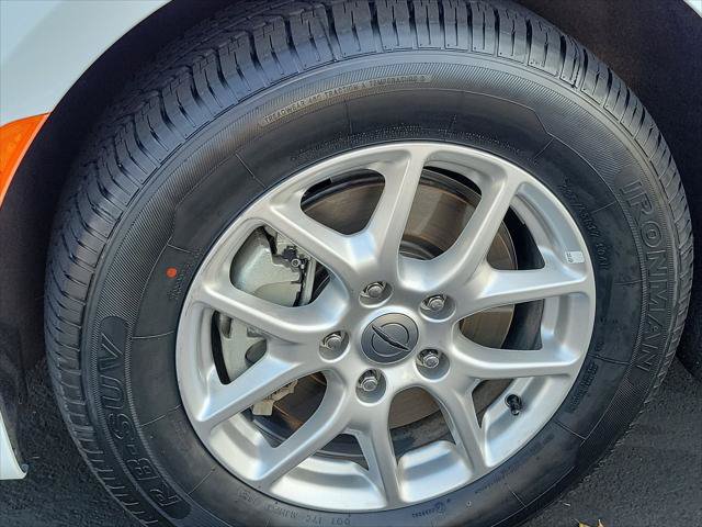 Certified 2025 Chrysler Pacifica Select FWD image 6