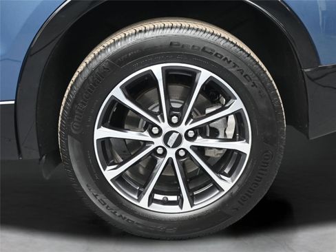 Used 2024 Cadillac XT4 Sport image 29