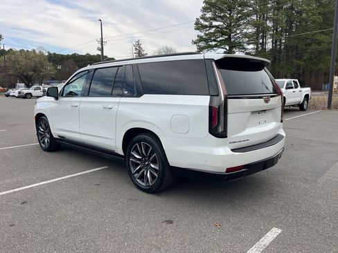 Used 2023 Cadillac Escalade ESV Sport Platinum AWD/4WD image 6
