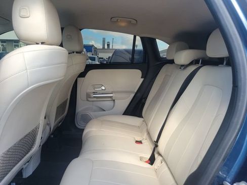 Used 2021 Mercedes-Benz GLA 250 image 12