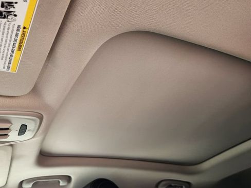 Used 2023 Buick Encore GX Essence w/ Experience Buick Package FWD image 12