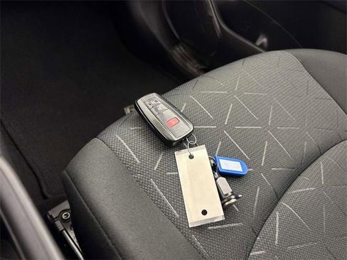 Used 2023 Toyota RAV4 XLE image 23