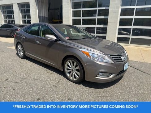Used 2013 Hyundai Azera w/ Technology Pkg FWD image 1