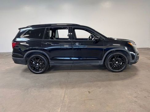 Used 2022 Honda Pilot Black Edition image 2